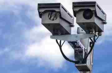  Como funciona o radar com IA que aplicou 20 mil multas em 5 meses no Brasil